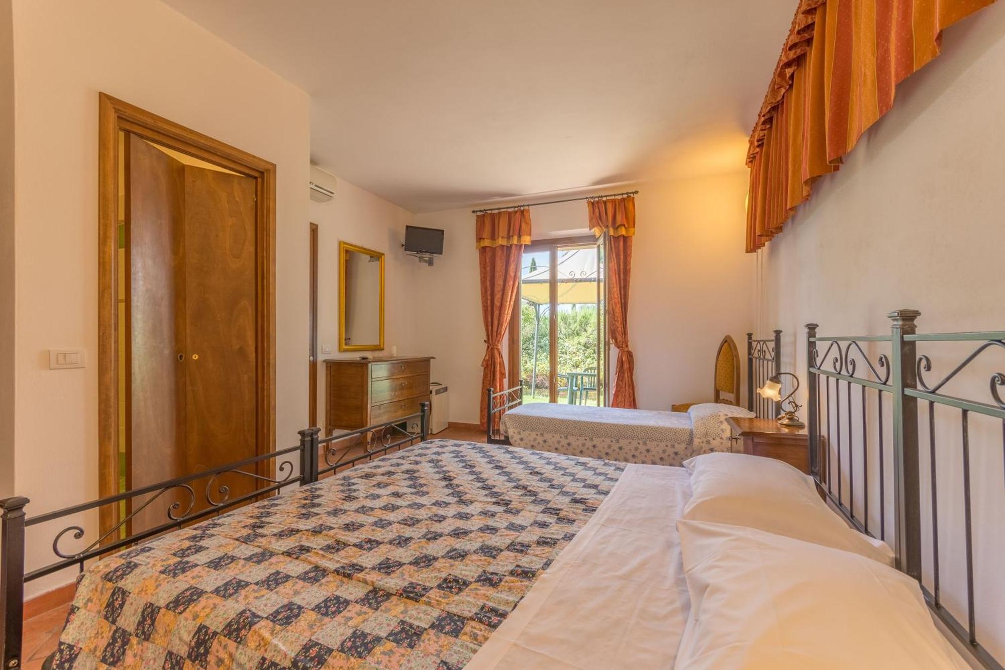 Il Canto Del Sole Monteroni dʼArbia Buitenkant foto